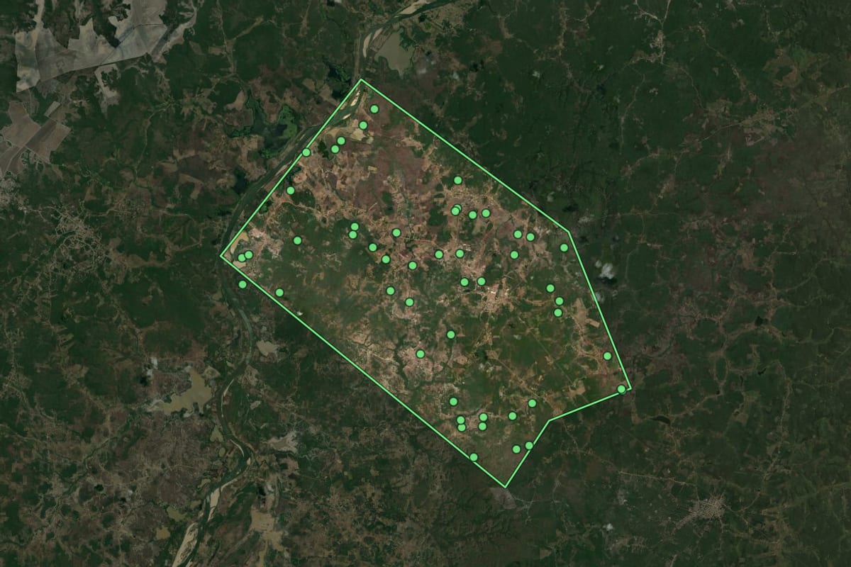 Imagem de satélite de Matias Olímpio (PI), com o contorno do município e a posição dos imóveis desta página.