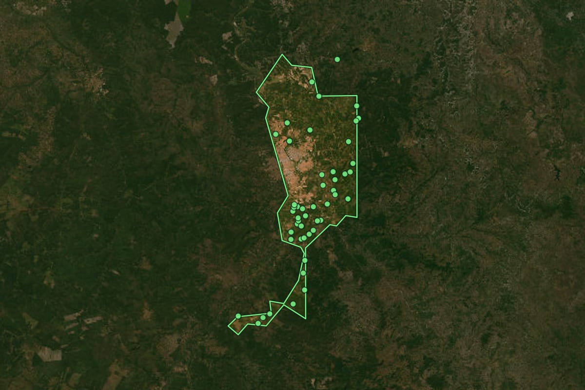 Imagem de satélite de Teresina (PI), com o contorno do município e a posição dos imóveis desta página.