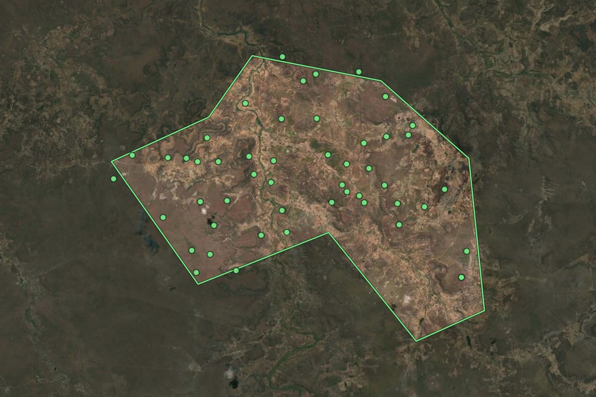 Imagem de satélite de Wall Ferraz (PI), com o contorno do município e a posição dos imóveis desta página.