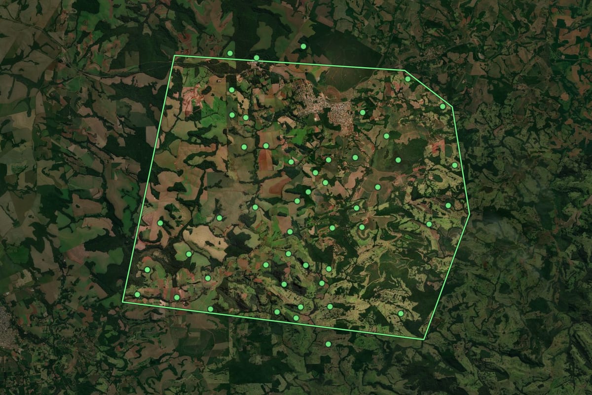 Imagem de satélite de Ibema (PR), com o contorno do município e a posição dos imóveis desta página.