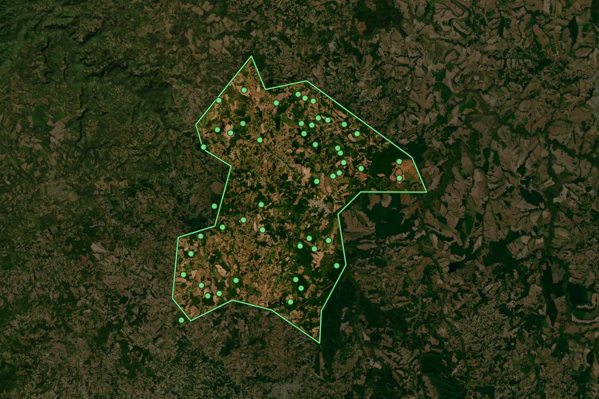 Imagem de satélite de Imbituva (PR), com o contorno do município e a posição dos imóveis desta página.