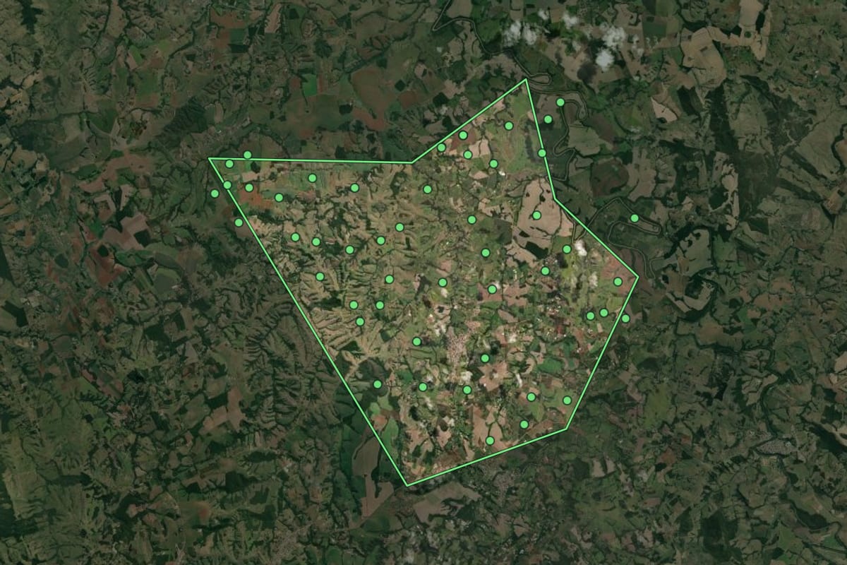 Imagem de satélite de Jaboti (PR), com o contorno do município e a posição dos imóveis desta página.