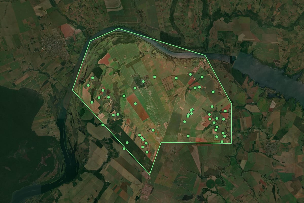 Imagem de satélite de Jardim Olinda (PR), com o contorno do município e a posição dos imóveis desta página.