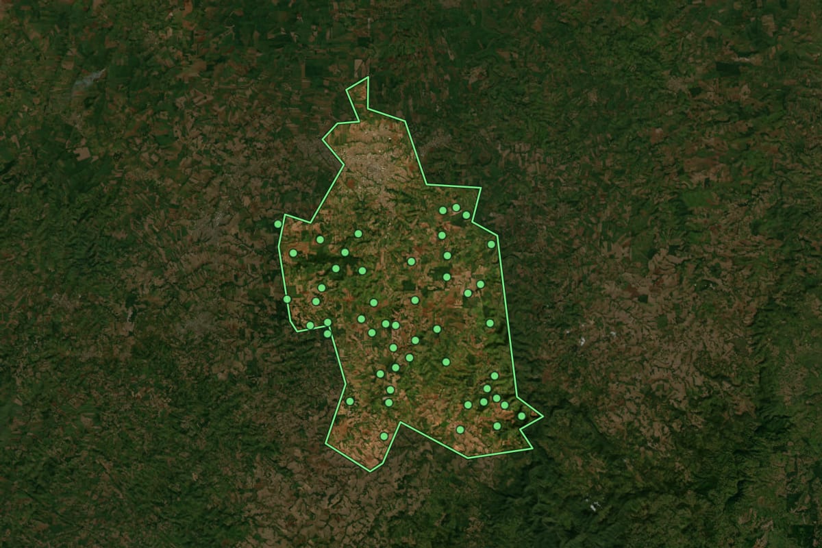 Imagem de satélite de Londrina (PR), com o contorno do município e a posição dos imóveis desta página.