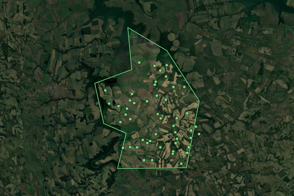 Imagem de satélite de Rancho Alegre (PR), com o contorno do município e a posição dos imóveis desta página.