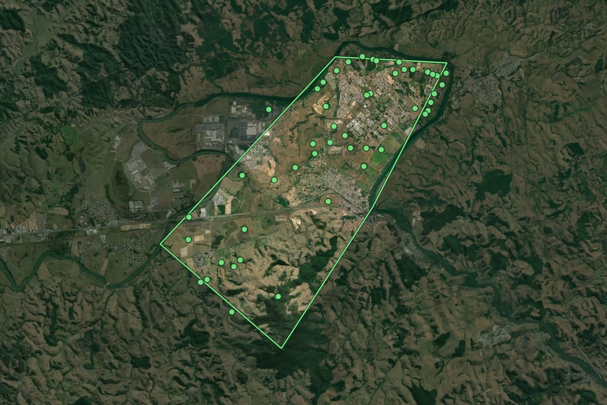 Imagem de satélite de Porto Real (RJ), com o contorno do município e a posição dos imóveis desta página.