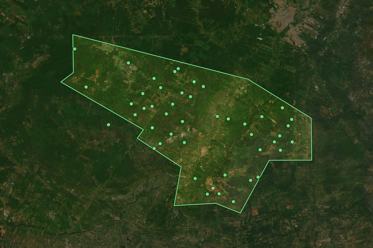 Imagem de satélite de Governador Dix-Sept Rosado (RN), com o contorno do município e a posição dos imóveis desta página.