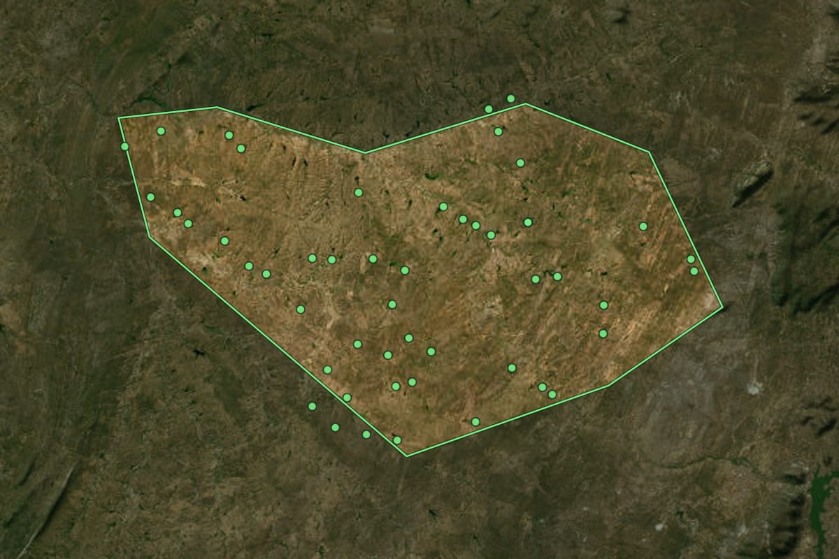 Imagem de satélite de Jardim do Seridó (RN), com o contorno do município e a posição dos imóveis desta página.