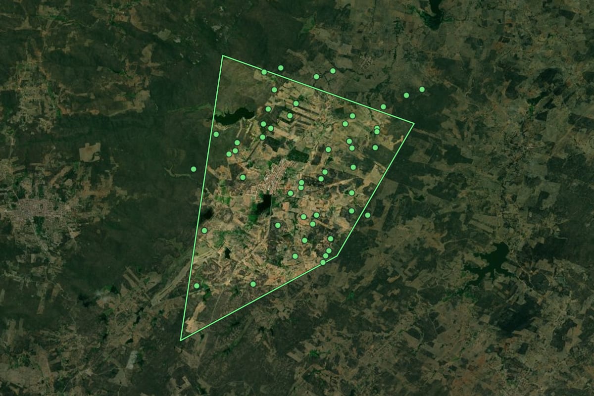 Imagem de satélite de Major Sales (RN), com o contorno do município e a posição dos imóveis desta página.