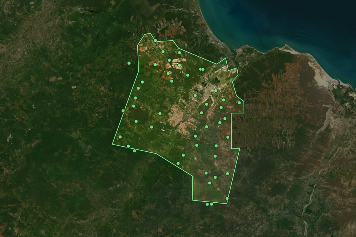 Imagem de satélite de Mossoró (RN), com o contorno do município e a posição dos imóveis desta página.