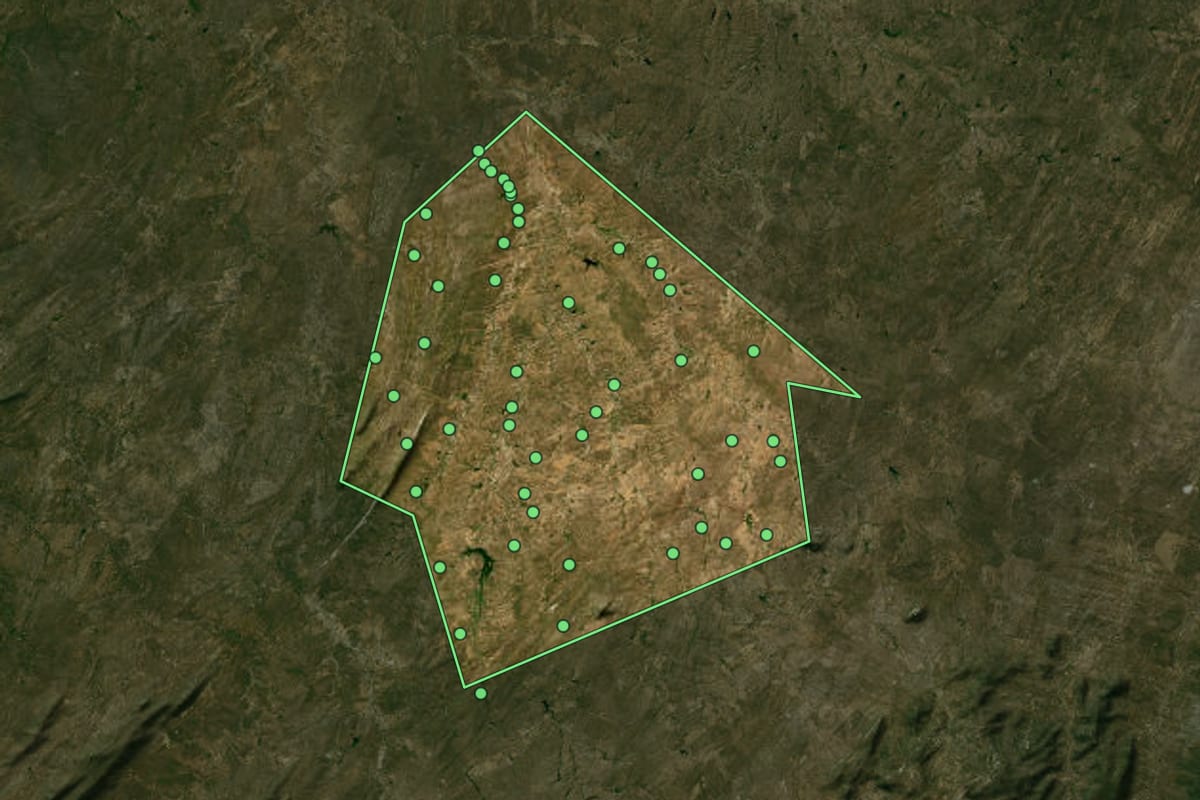 Imagem de satélite de Ouro Branco (RN), com o contorno do município e a posição dos imóveis desta página.