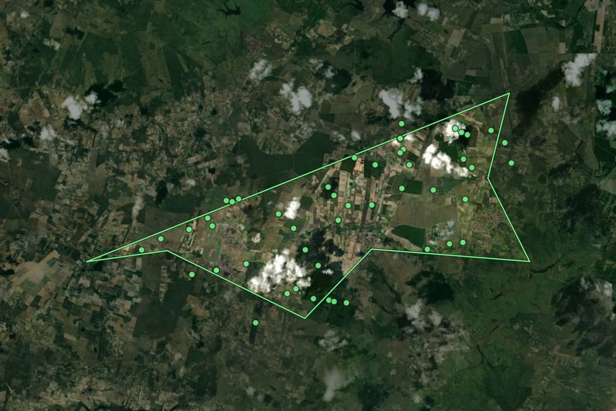 Imagem de satélite de Vera Cruz (RN), com o contorno do município e a posição dos imóveis desta página.
