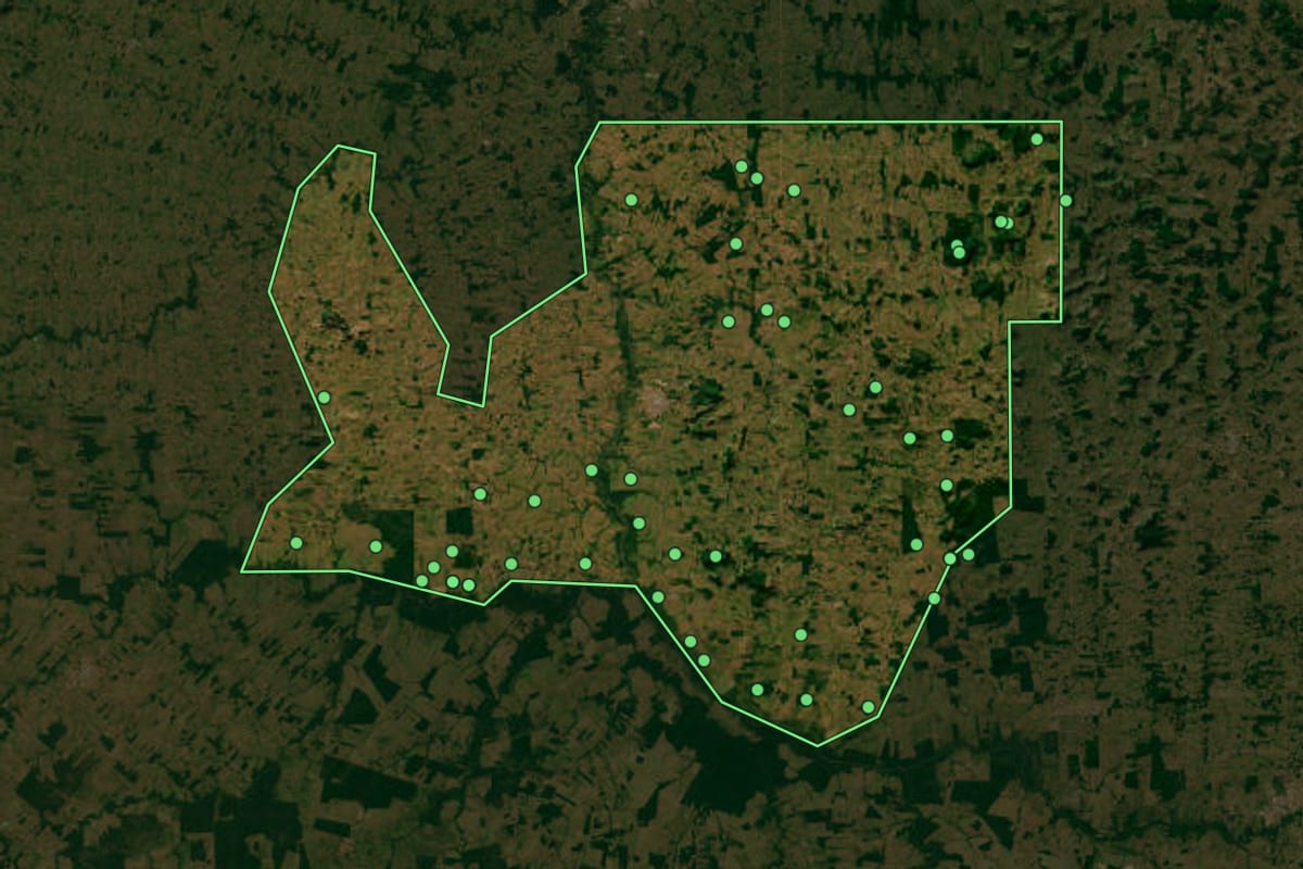 Imagem de satélite de Presidente Médici (RO), com o contorno do município e a posição dos imóveis desta página.
