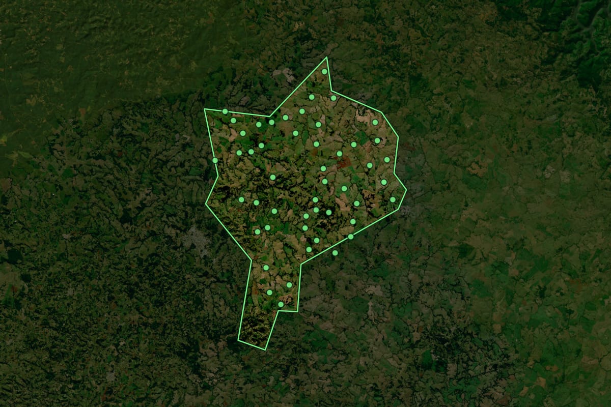 Imagem de satélite de Capão Bonito do Sul (RS), com o contorno do município e a posição dos imóveis desta página.