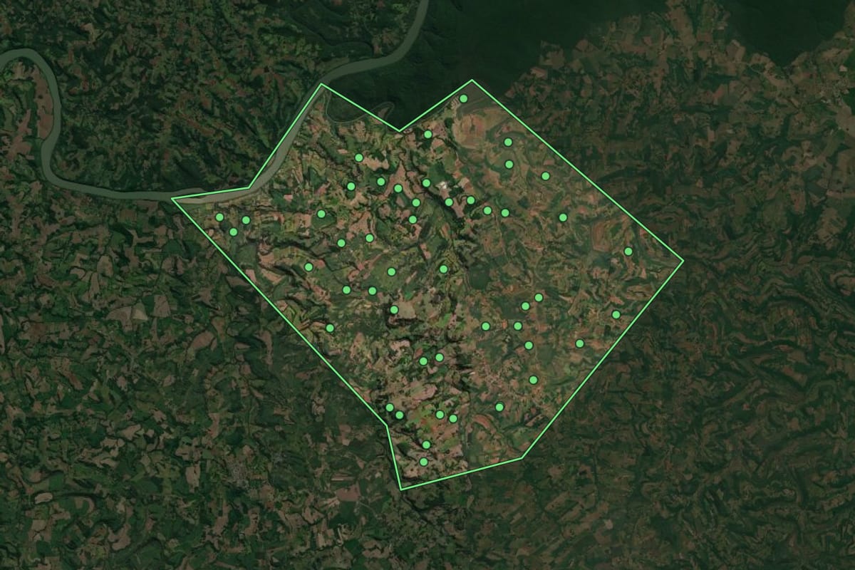 Imagem de satélite de Esperança do Sul (RS), com o contorno do município e a posição dos imóveis desta página.