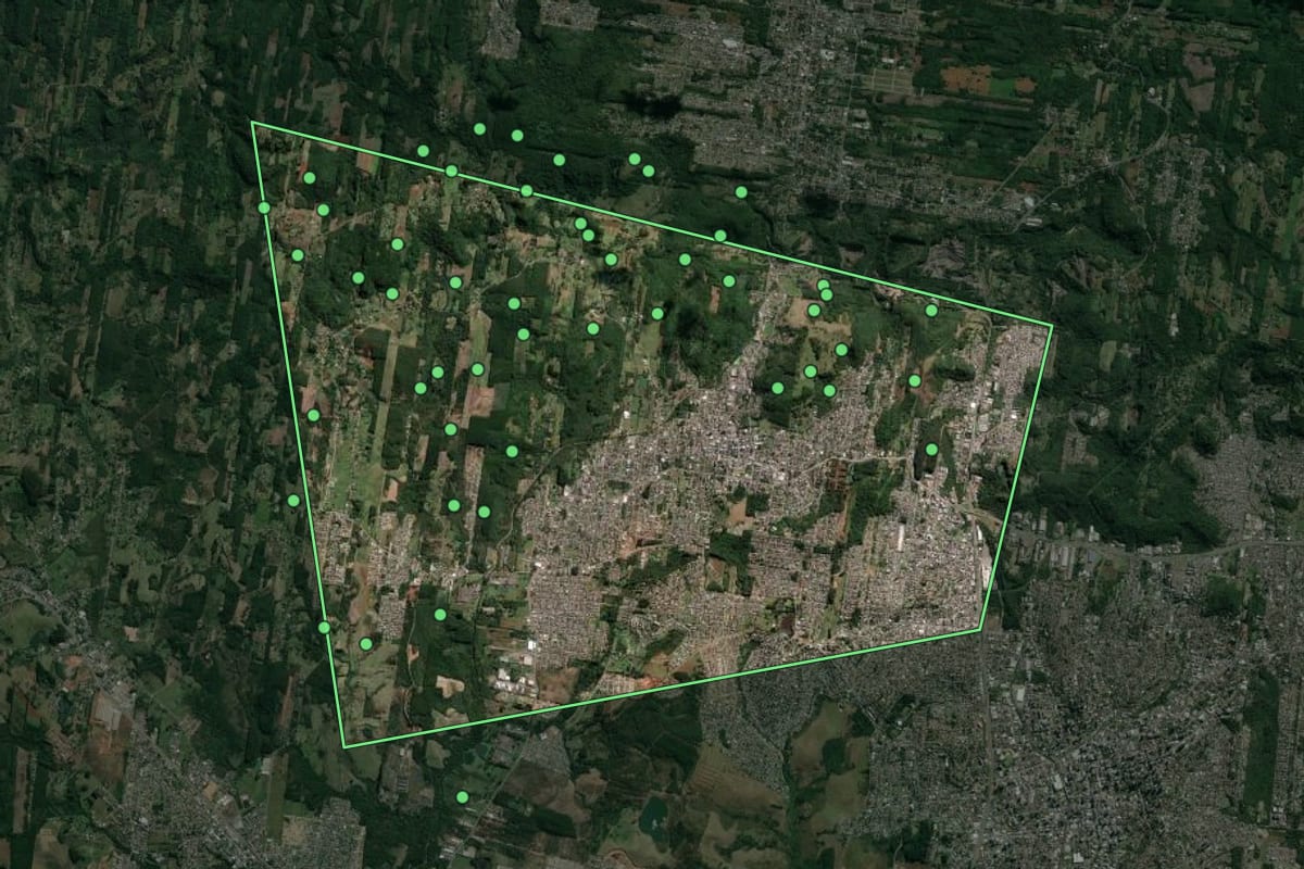 Imagem de satélite de Estância Velha (RS), com o contorno do município e a posição dos imóveis desta página.