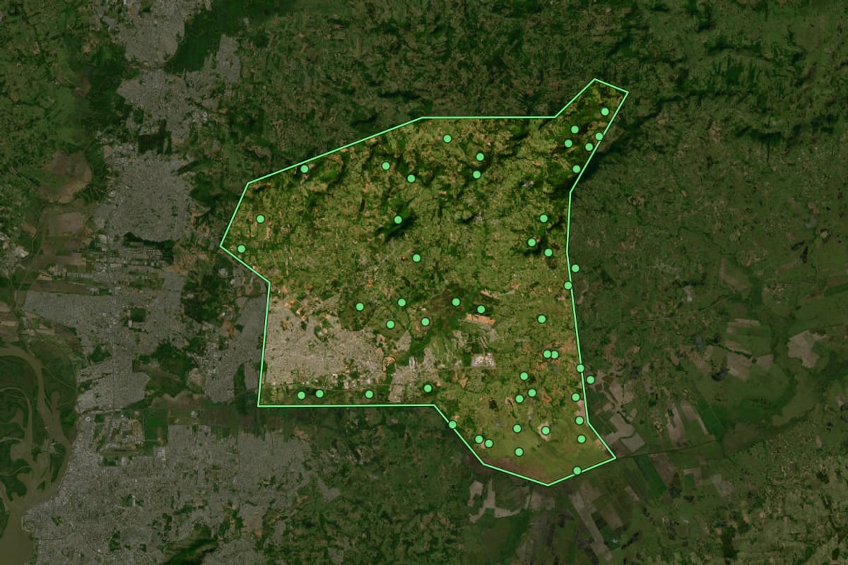 Imagem de satélite de Gravataí (RS), com o contorno do município e a posição dos imóveis desta página.