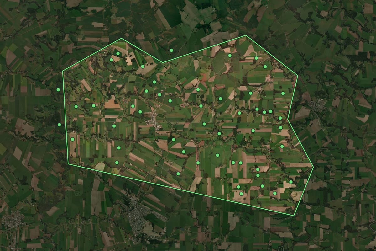 Imagem de satélite de Lagoa dos Três Cantos (RS), com o contorno do município e a posição dos imóveis desta página.