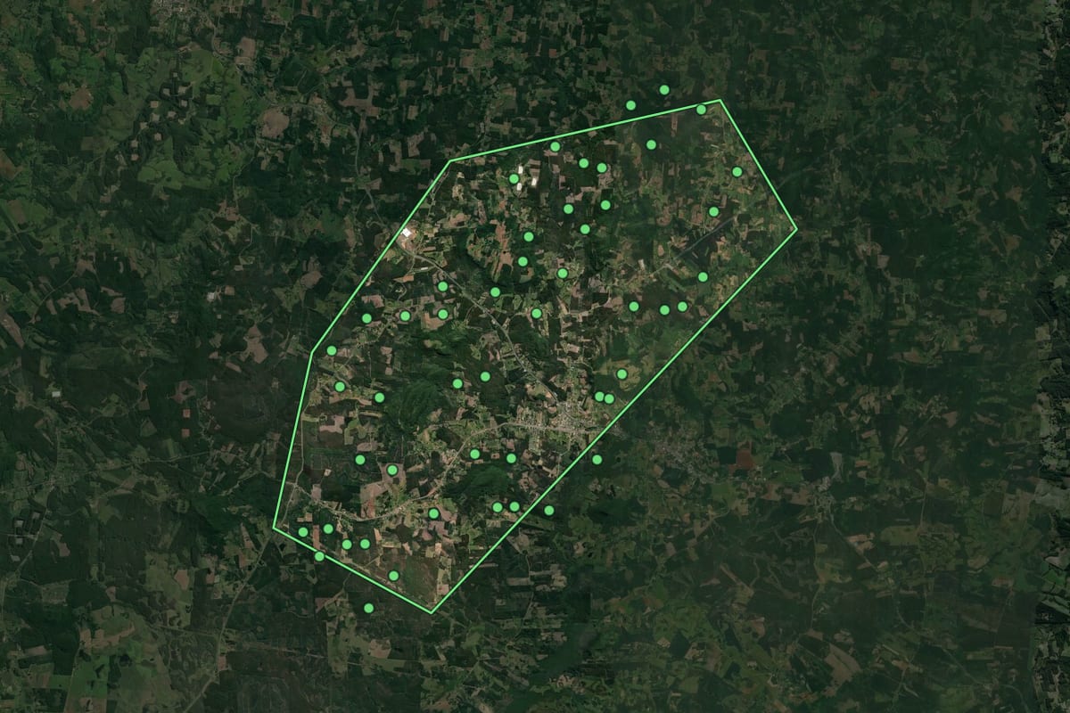 Imagem de satélite de Tabaí (RS), com o contorno do município e a posição dos imóveis desta página.
