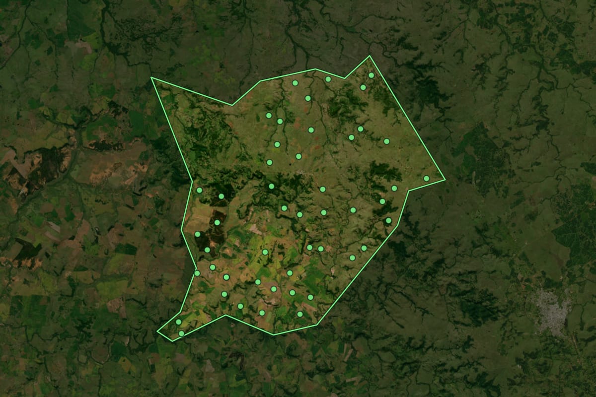 Imagem de satélite de Unistalda (RS), com o contorno do município e a posição dos imóveis desta página.