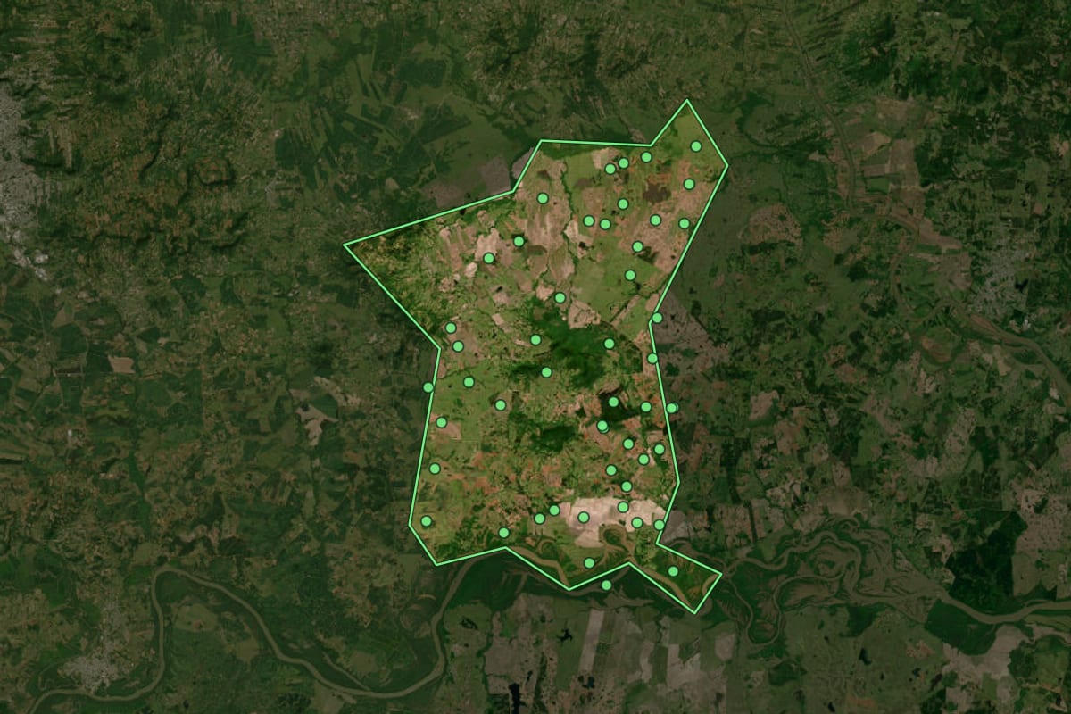 Imagem de satélite de Vale Verde (RS), com o contorno do município e a posição dos imóveis desta página.