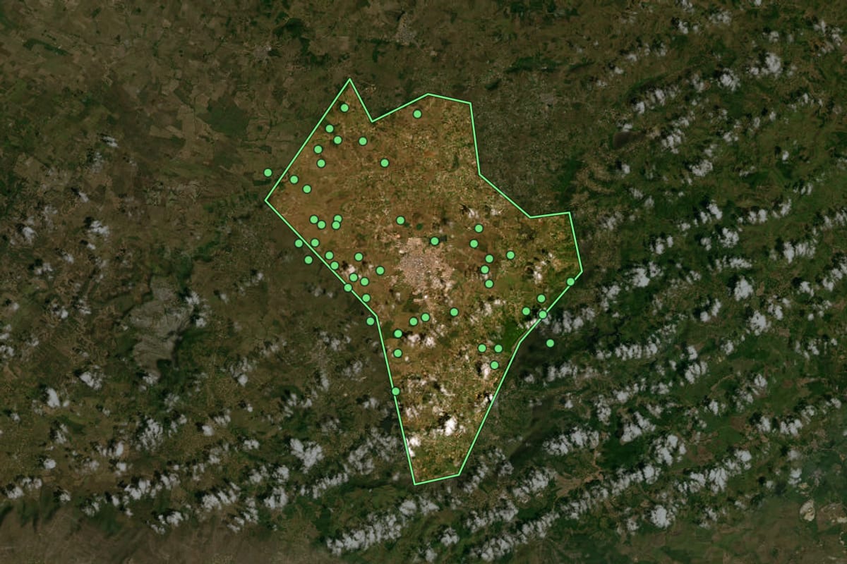 Imagem de satélite de Itabaiana (SE), com o contorno do município e a posição dos imóveis desta página.