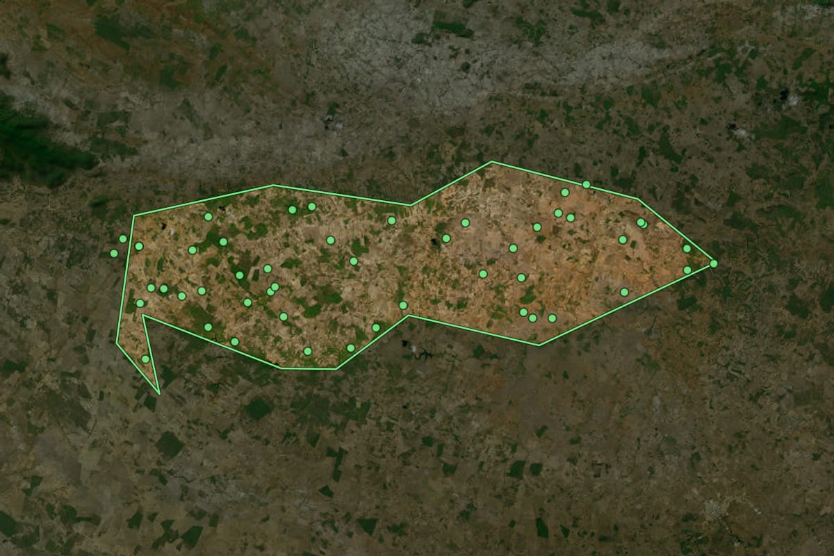 Imagem de satélite de Monte Alegre de Sergipe (SE), com o contorno do município e a posição dos imóveis desta página.