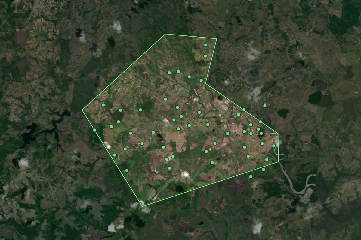 Imagem de satélite de Riachuelo (SE), com o contorno do município e a posição dos imóveis desta página.