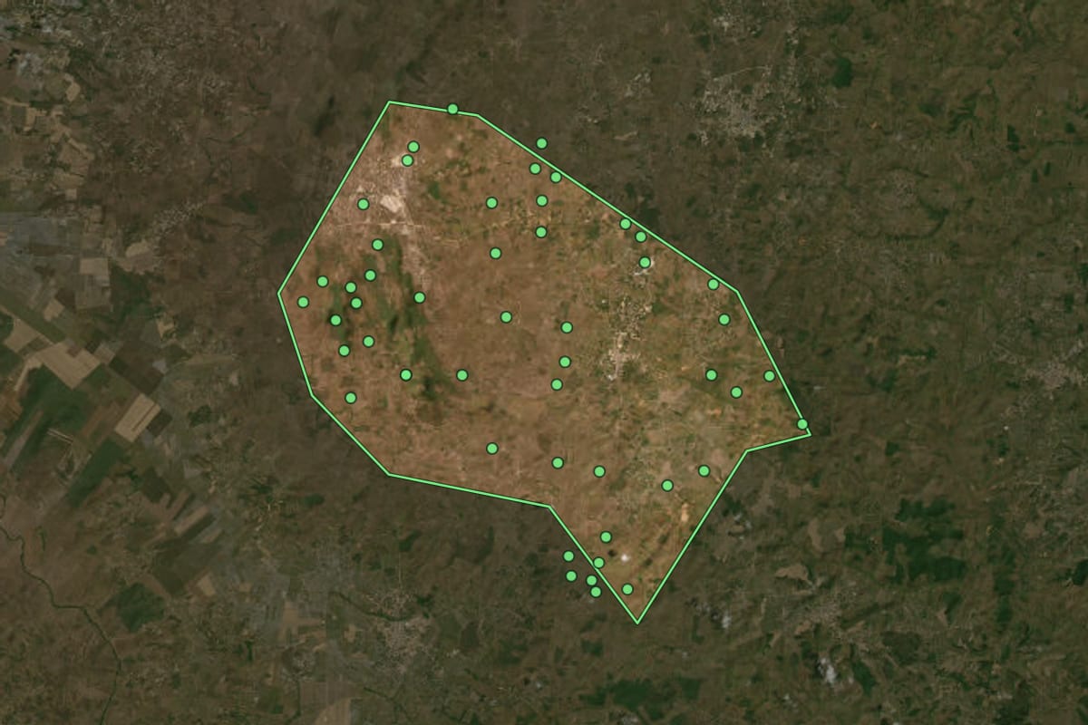 Imagem de satélite de Tomar do Geru (SE), com o contorno do município e a posição dos imóveis desta página.