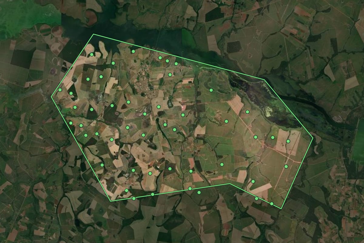 Imagem de satélite de Barbosa (SP), com o contorno do município e a posição dos imóveis desta página.