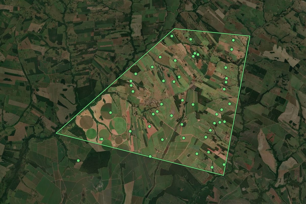 Imagem de satélite de União Paulista (SP), com o contorno do município e a posição dos imóveis desta página.