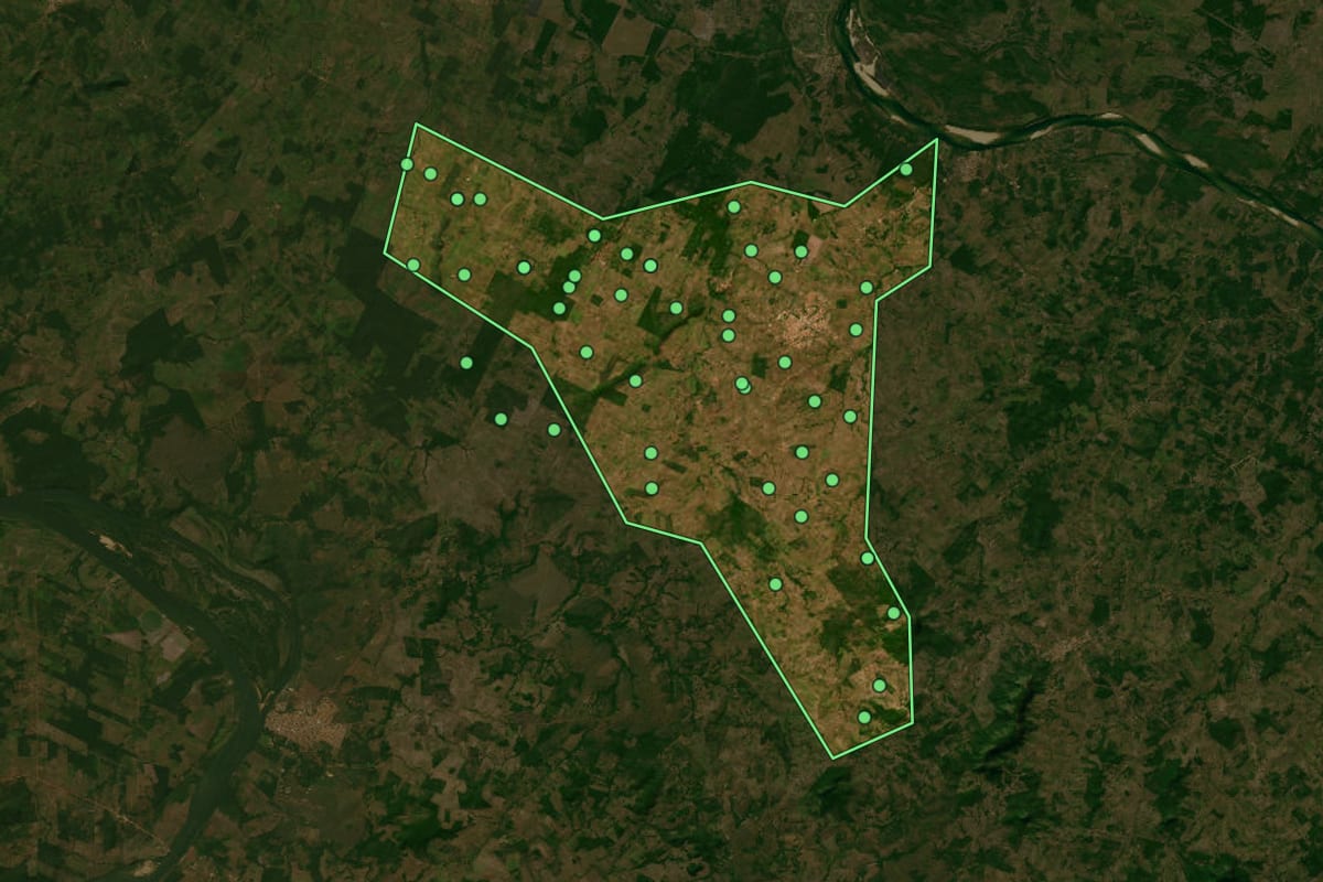Imagem de satélite de Augustinópolis (TO), com o contorno do município e a posição dos imóveis desta página.