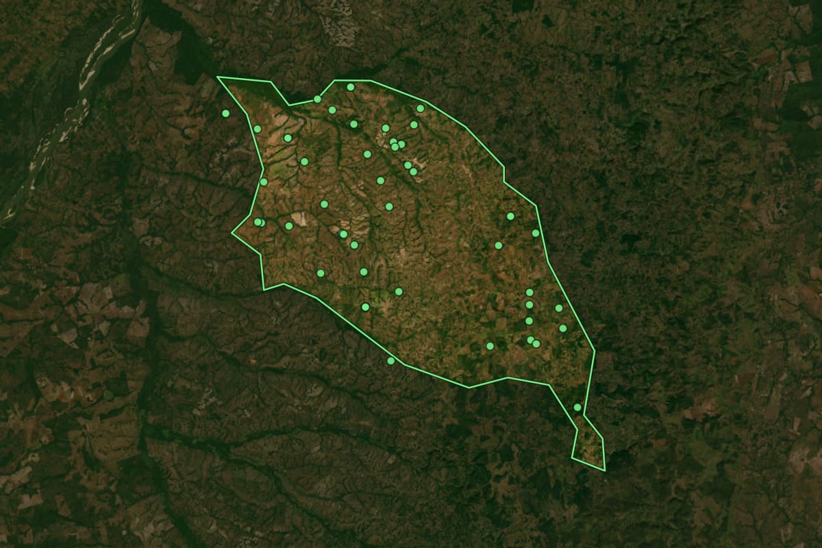 Imagem de satélite de Goianorte (TO), com o contorno do município e a posição dos imóveis desta página.