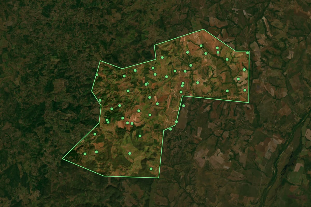 Imagem de satélite de Tabocão (TO), com o contorno do município e a posição dos imóveis desta página.