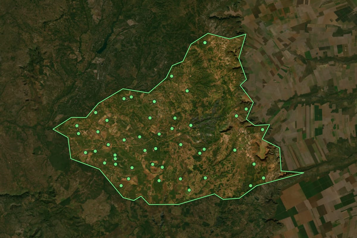 Imagem de satélite de Taguatinga (TO), com o contorno do município e a posição dos imóveis desta página.