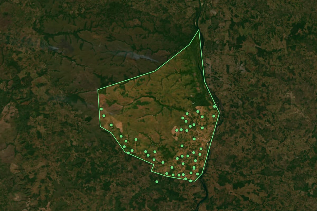 Imagem de satélite de Tocantinópolis (TO), com o contorno do município e a posição dos imóveis desta página.