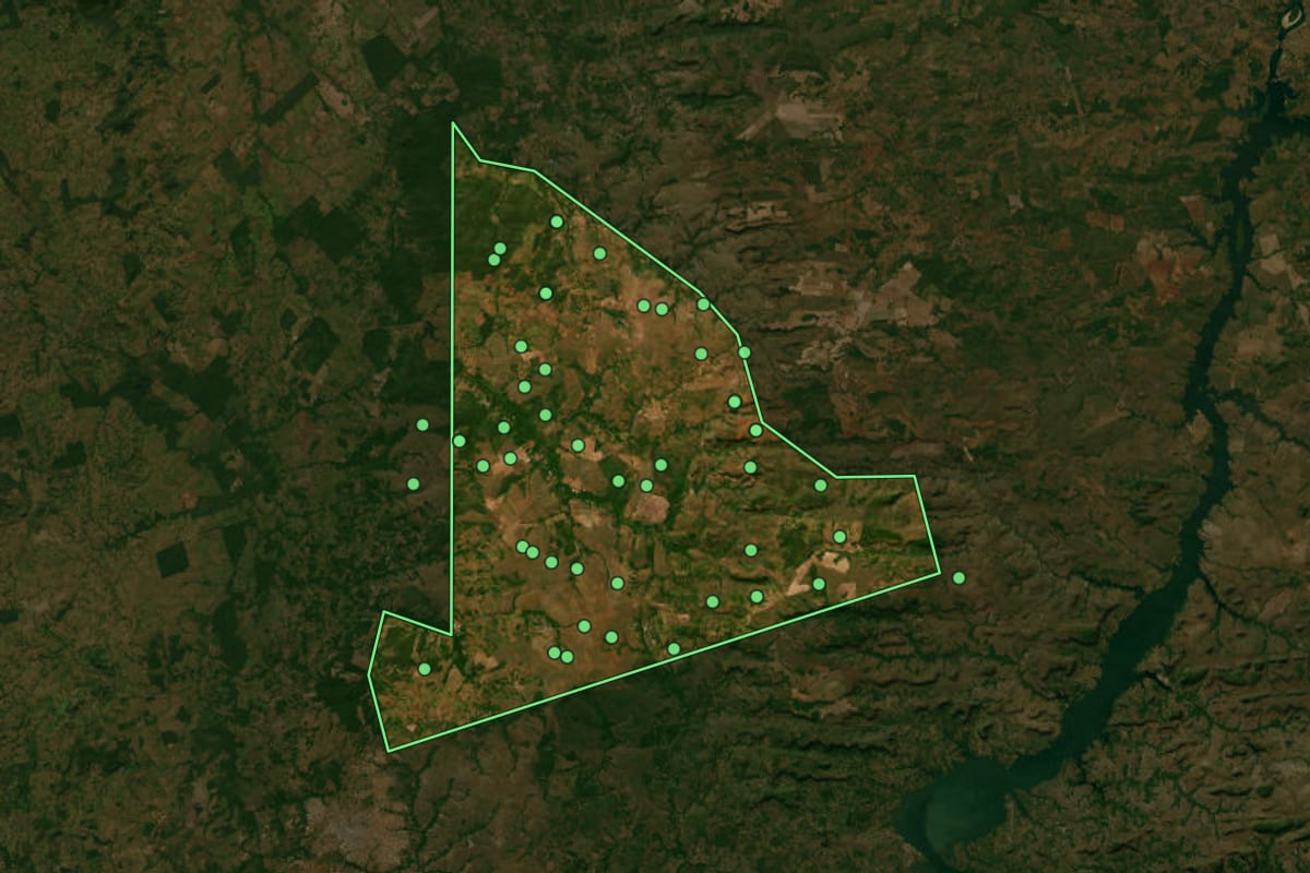 Imagem de satélite de Wanderlândia (TO), com o contorno do município e a posição dos imóveis desta página.