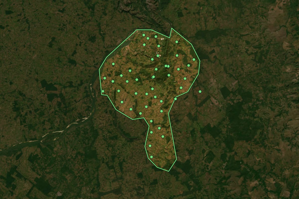 Imagem de satélite de Xambioá (TO), com o contorno do município e a posição dos imóveis desta página.